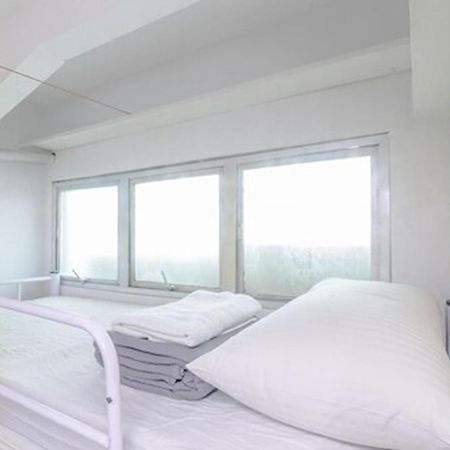 Ark Hostel City Center Manila Pasay Esterno foto