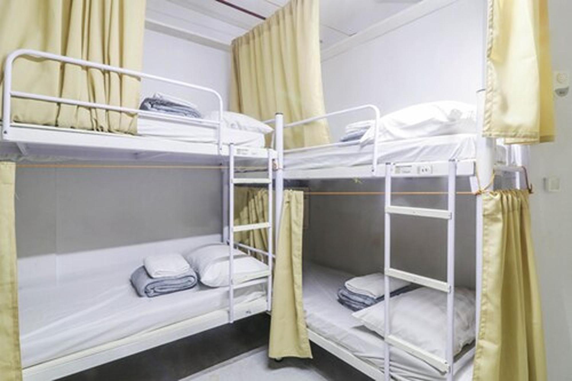 Ark Hostel City Center Manila Pasay Esterno foto