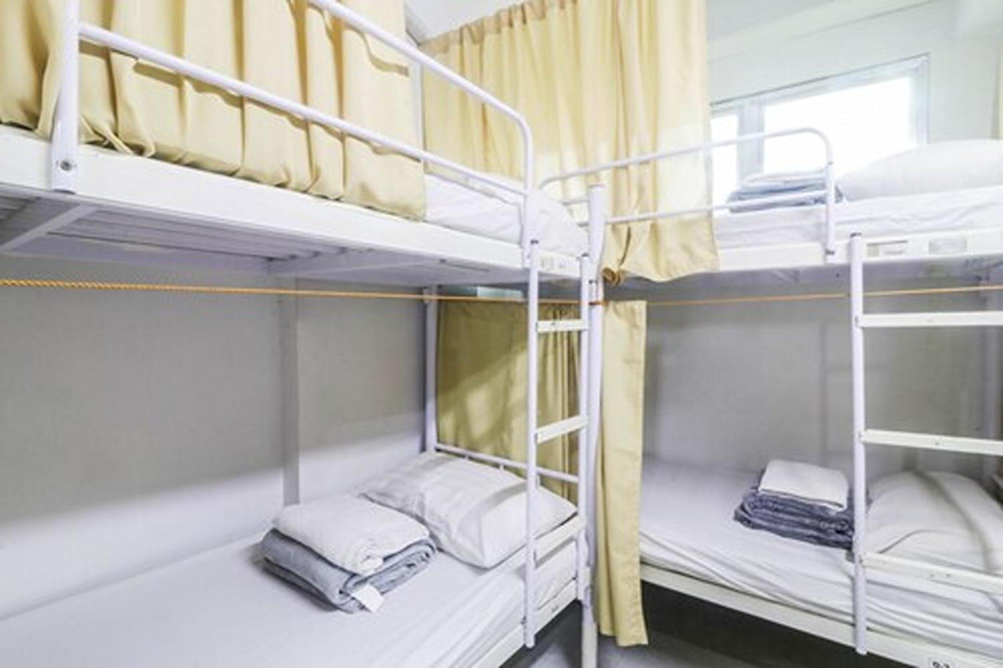 Ark Hostel City Center Manila Pasay Esterno foto