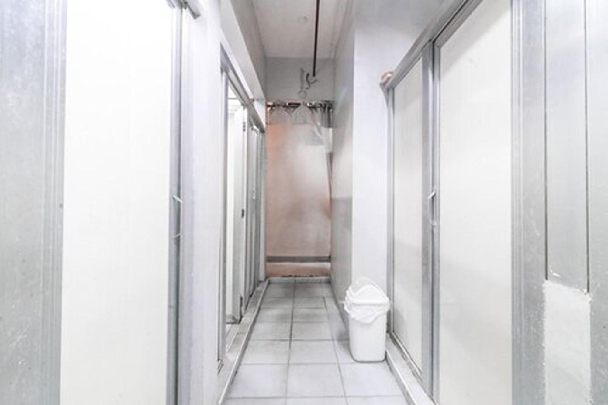 Ark Hostel City Center Manila Pasay Esterno foto